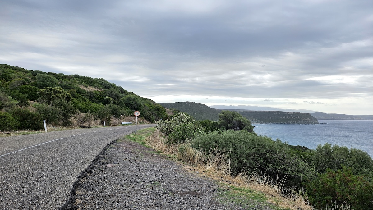 Roadtrip Sardinien, Strada Provinciale 105. Foto: Lena Ziehres, Reiselust-Mag
