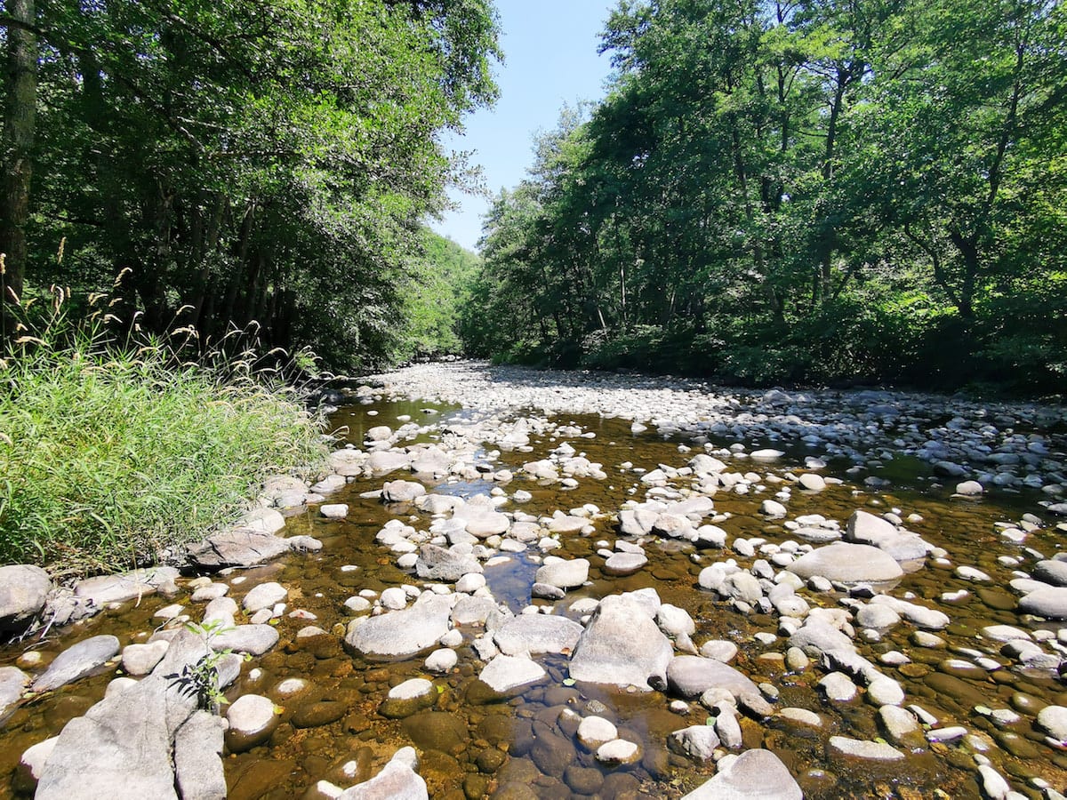 Der Fluss Doux im Departement Ardèche, Frankreich. Foto: Beate Ziehres, Reiselust-Mag