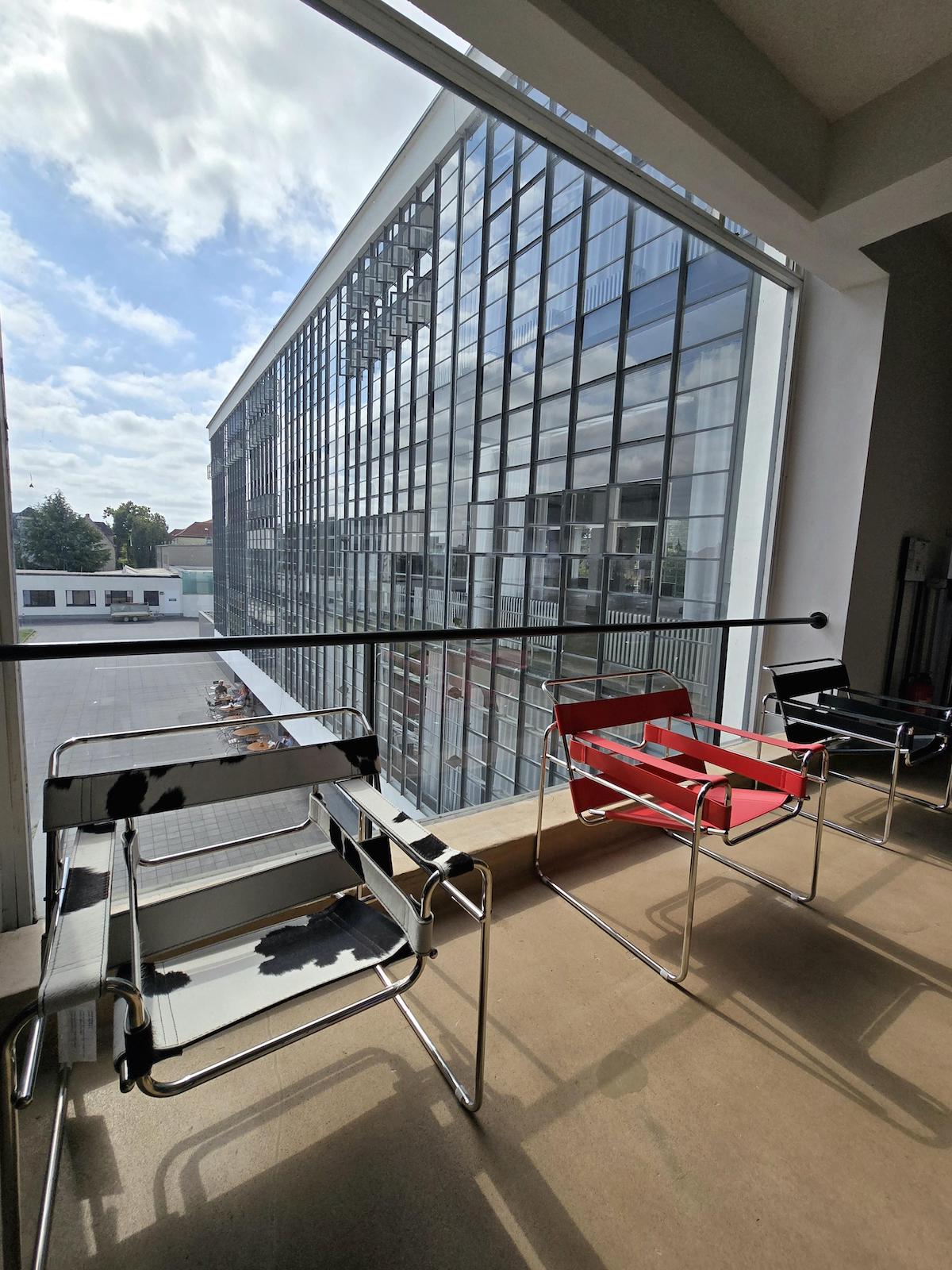Bauhaus Dessau, Marcel-Breuer-Stühle. Foto: Beate Ziehres