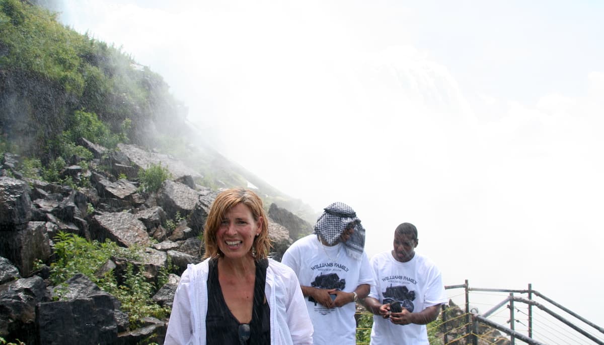Beate Ziehres an den Niagara Fällen