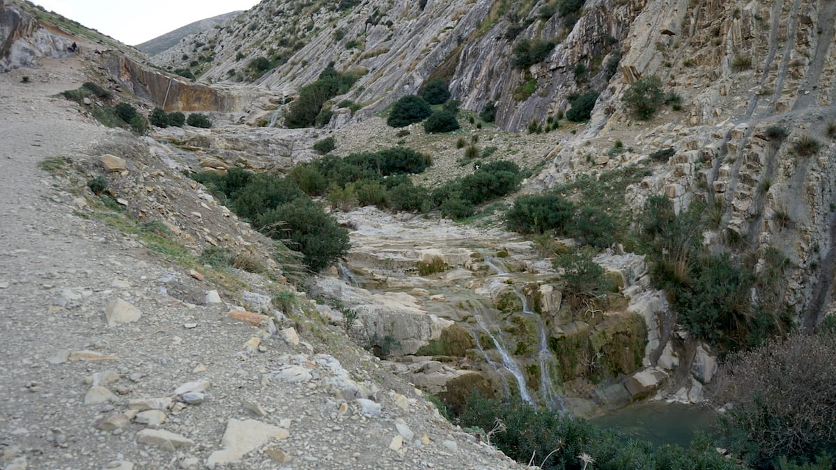 Wartet auf Urlauber: Wasserfall im Tal der Oliven, Ghezala, Nordtunesien. Foto: Beate Ziehres