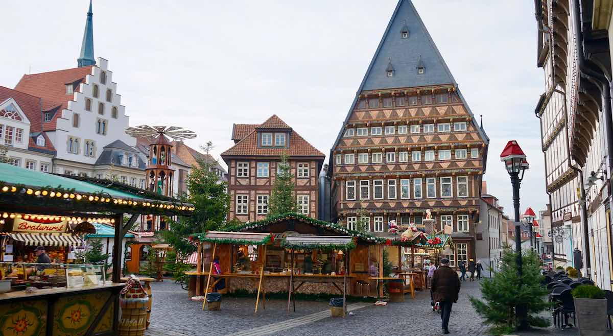 Weihnachtsmarkt auf dem historischen Marktplatz von Hildesheim – Foto: Beate Ziehres