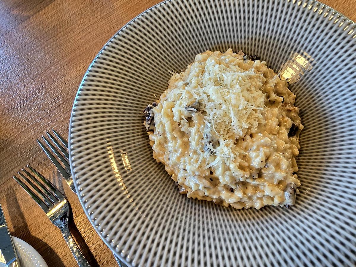 Hotel Morgenroth, Restaurant Müllers, Pilzrisotto. Foto: Beate Ziehres, Reiselust-Mag