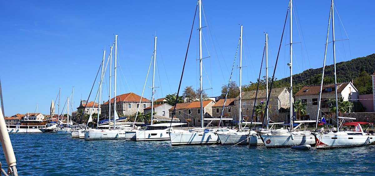 Stari Grad, typisch dalmatinische Steinhäuser. Foto: Beate Ziehres