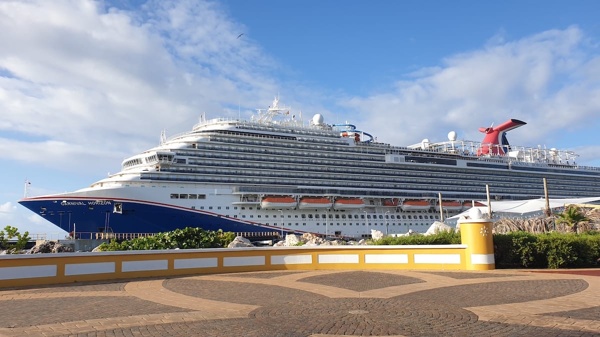 Mega Pier auf Curacao