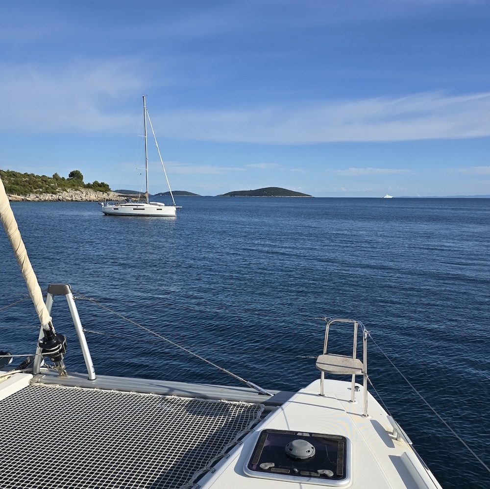 Segeltörn Kroatien, einsame Ankerbucht. Foto: Beate Ziehres, Reiselust-Mag