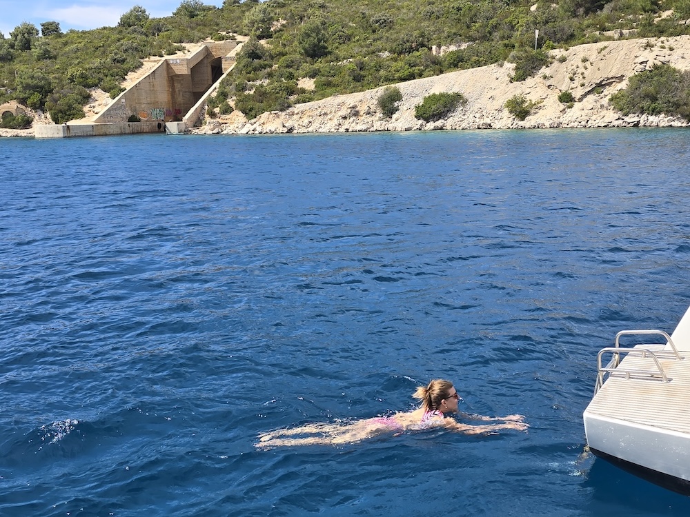 Segeltörn Kroatien, schwimmen. Foto: Beate Ziehres, Reiselust-Mag