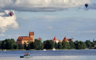 Inselburg Trakai, Ballons. Foto: Beate Ziehres, Reiselust-Mag