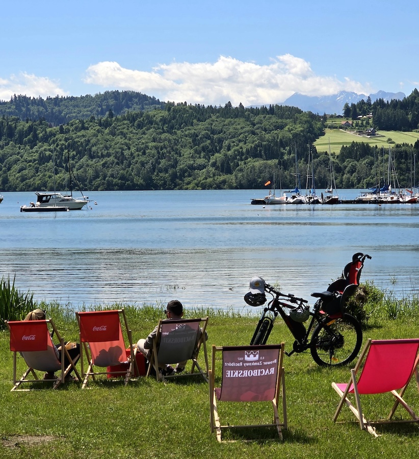 Rastplatz am Czorsztyn-See, Pieniny. Foto: Beate Ziehres, Reiselust-Mag