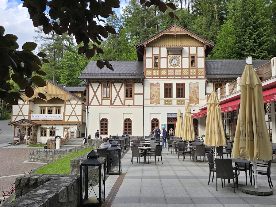 Kureinrichtung Trinkhalle. Foto: Beate Ziehres, Reiselust-Mag