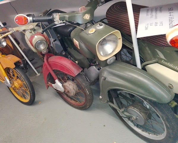 Simson-Modelle der Vogelfamilie in Hartmanns Privatmuseum. Worbis, Eichsfeld – Foto: Beate Ziehres