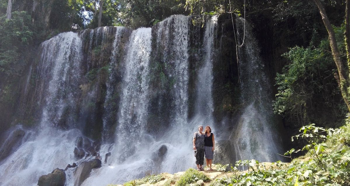 Imposanter Wasserfall im Süden Kubas: El Nicho