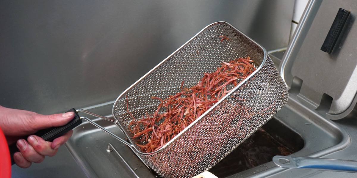 ... und anschließend frittiert – Foto: Beate Ziehres