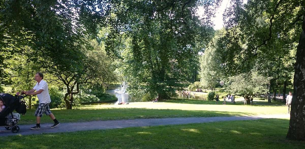 Im Park des Schlosses in Oslo – Foto: Lena Ziehres