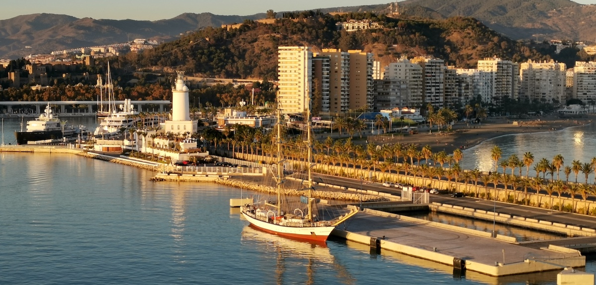 Kreuzfahrt Hamburg Mallorca: Malaga von Bord der Aida Prima. Foto: Beate Ziehres, Reiselust-Mag