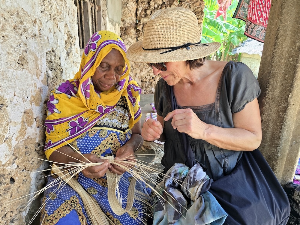 Sansibar Dorfleben. Flechten. Foto: Beate Ziehres