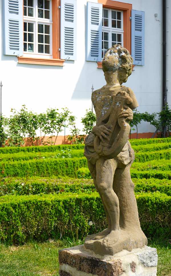 Auch die Figur eines Musikanten darf nicht fehlen – Foto: Beate Ziehres Auch die Figur eines Musikanten darf nicht fehlen – Foto: Beate Ziehres