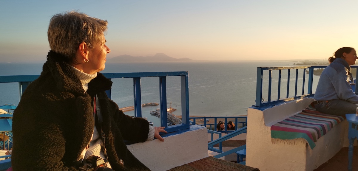 Sidi Bou Said: Blick zum Cap Bon, Beate Ziehres. Foto: Alexandra von Braunschweig