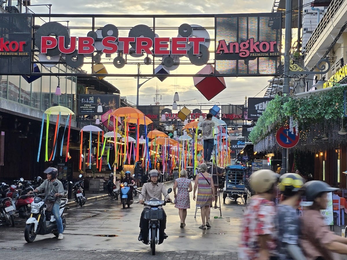 Pub Street in Siem Reap, Straßenszene. Foto: Beate Ziehres, Reiselust-Mag