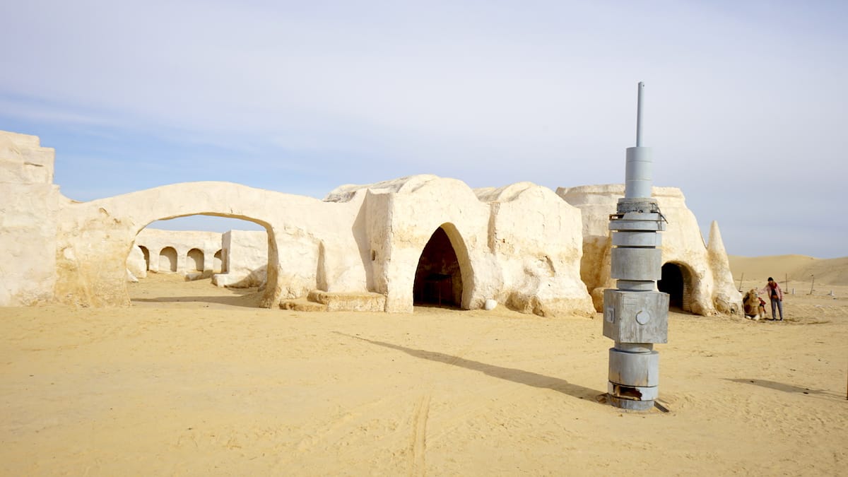 Tunesien, am Rande der Sahara: der Star Wars Filmset Mos Espa.