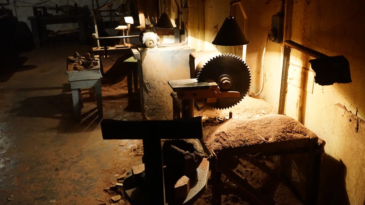 Werkstatt des Pfeifenbauers Anis Bouchnak in Tabarka, Tunesien. Foto: Beate Ziehres