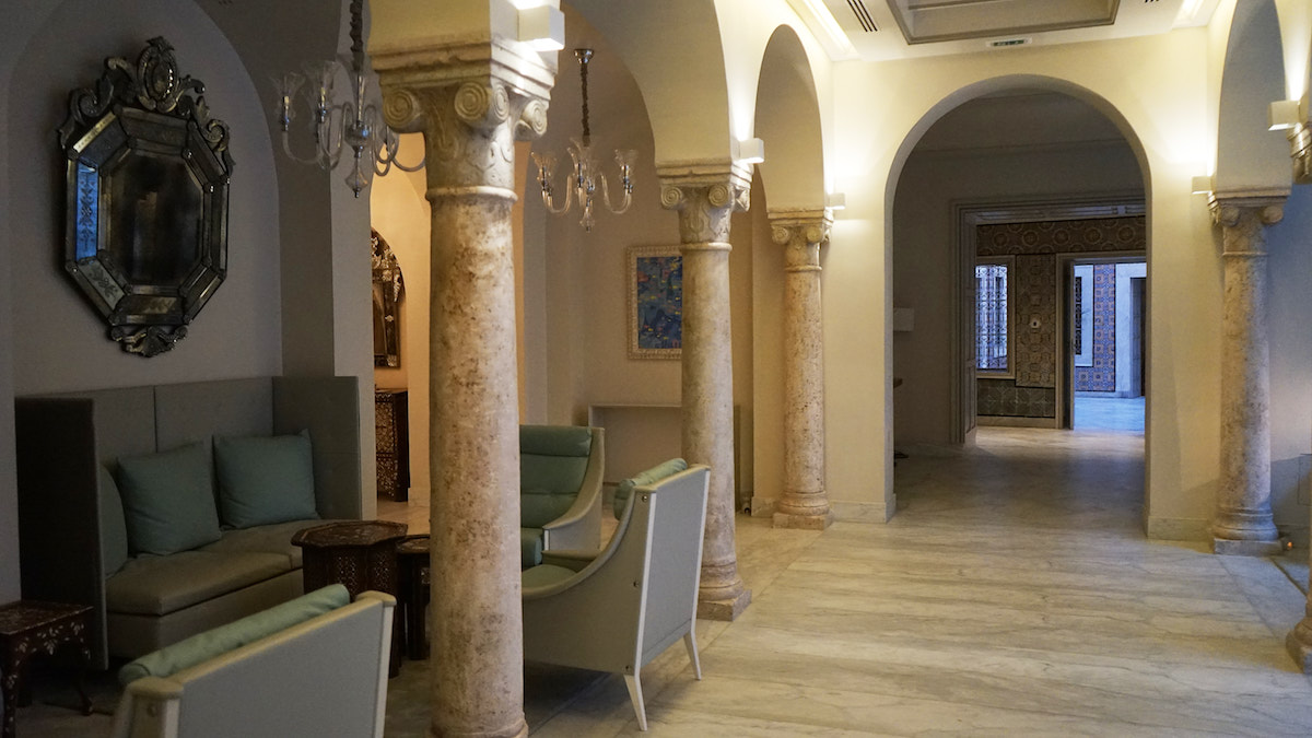 Dar El Jeld Tunis, Tunesien: Blick in die Lobby. Foto: Beate Ziehres, Reiselust-Mag