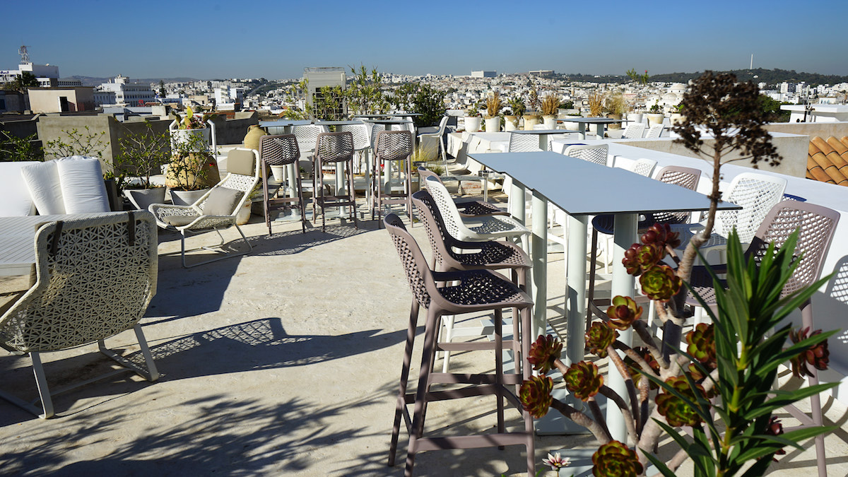 Rooftop Bar des Dar El Jeld mit Blick auf Tunis. Foto: Beate Ziehres, Reiselust-Mag