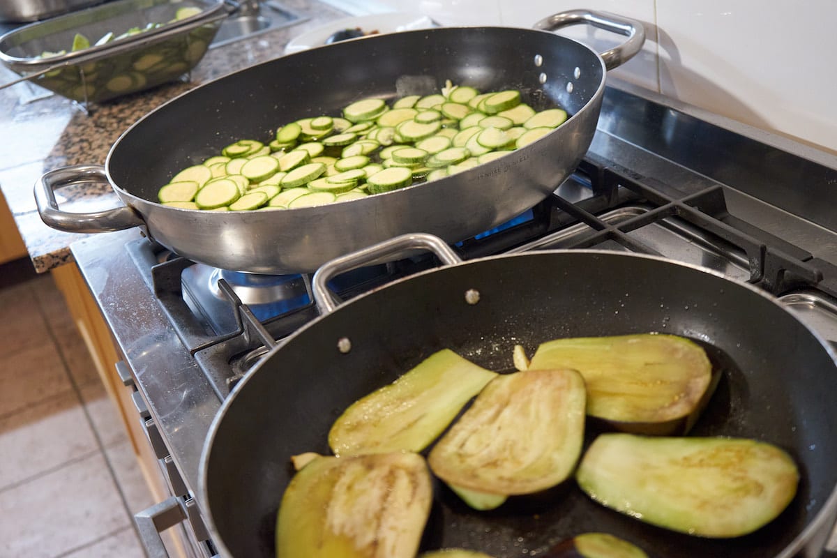 Kochkurs in Umbrien: Gemüse in der Pfanne. Foto: Beate Ziehres, Reiselust-Mag