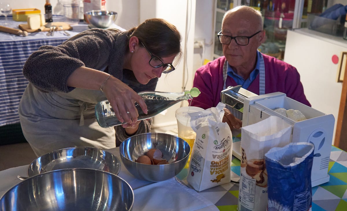 Kochkurs in Umbrien: Nudelteig machen. Foto: Beate Ziehres, Reiselust-Mag