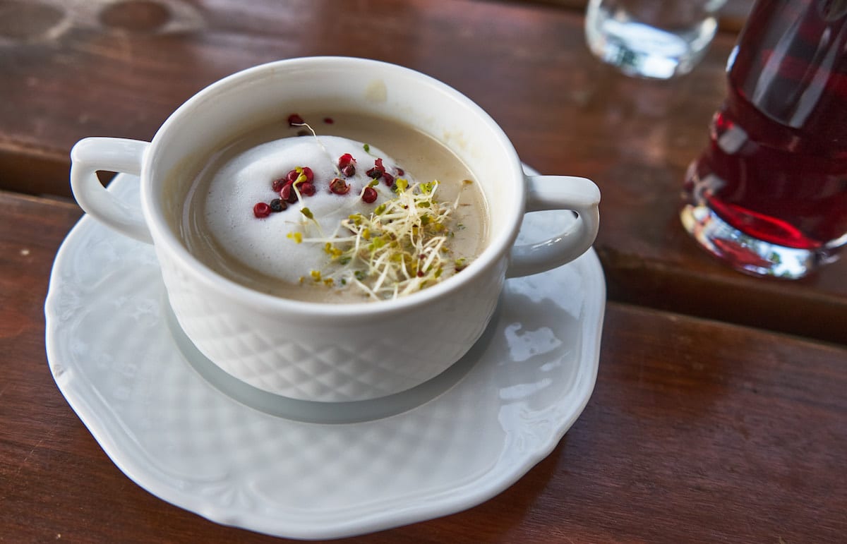 Champignoncremesuppe aus der Küche im Herrenhaus Olandia, Wielkopolska. Foto: Beate Ziehres, Reiselust-Mag